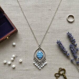 Jil zarah Necklace Green Teardrop silvertone Chain NWT porcelain blue reversible